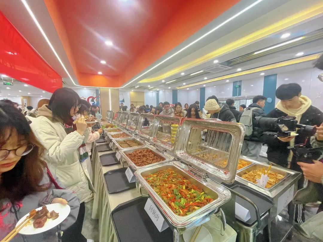 科技学院和园一食堂荣获双“第一”_w88优德丨食堂团餐丨食堂承包丨学校食堂承包丨重庆食堂承包丨