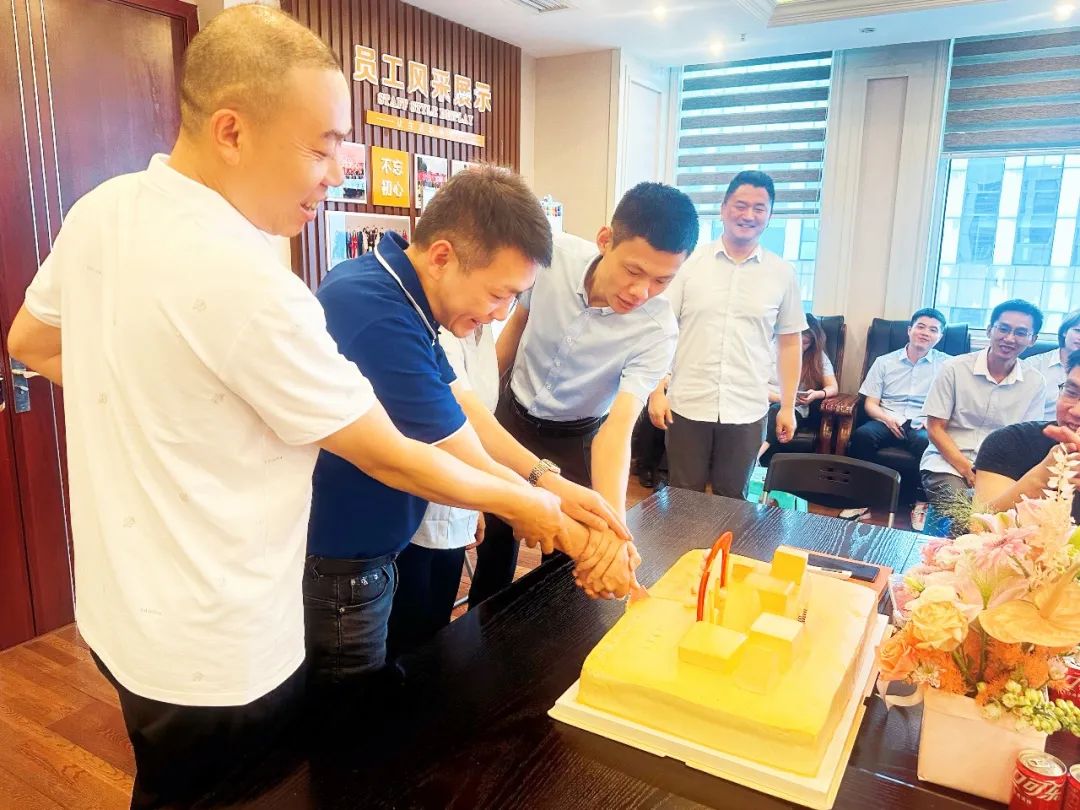 向阳而生 ‖ 重庆w88优德餐饮12周年庆特刊_w88优德丨食堂团餐丨食堂承包丨学校食堂承包丨重庆食堂承包丨