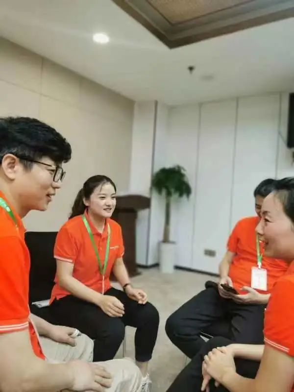 w88优德首脑实践营《巅峰之夜》结业仪式_w88优德丨食堂团餐丨食堂承包丨学校食堂承包丨重庆食堂承包丨