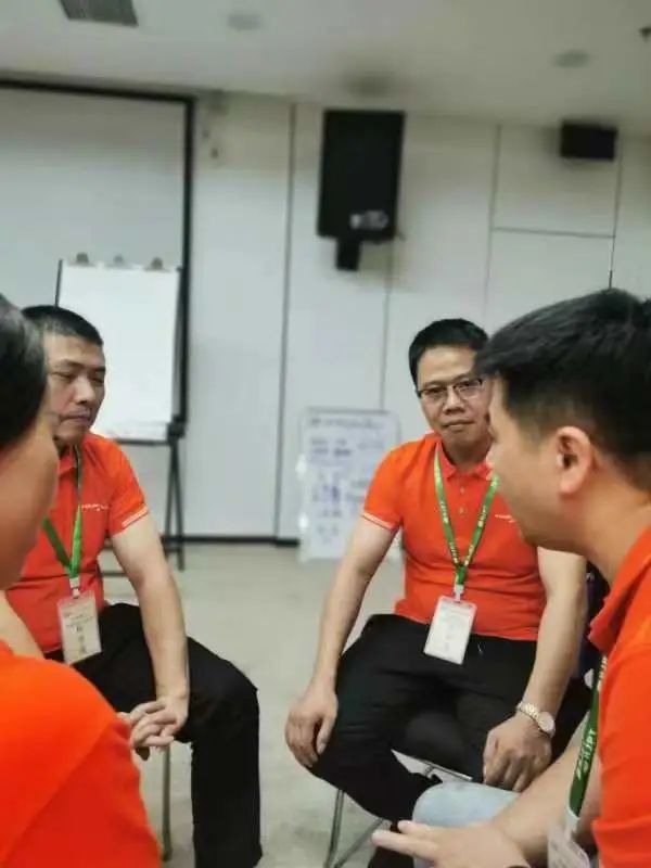 w88优德首脑实践营《巅峰之夜》结业仪式_w88优德丨食堂团餐丨食堂承包丨学校食堂承包丨重庆食堂承包丨