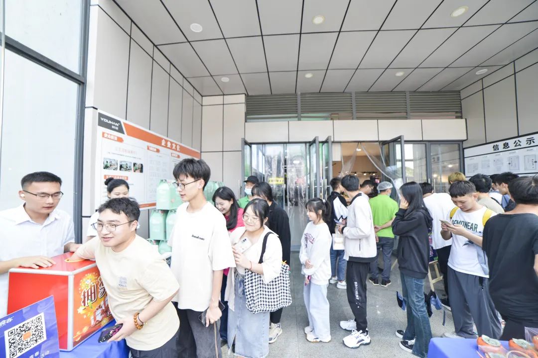 第6站│w88优德餐饮嘉年华来到工程学院_w88优德丨食堂团餐丨食堂承包丨学校食堂承包丨重庆食堂承包丨